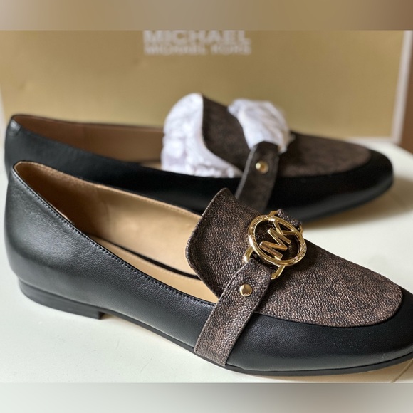 Brand New with box Michael Kors loafers. Brown and black size 7. - Picture 1 of 4